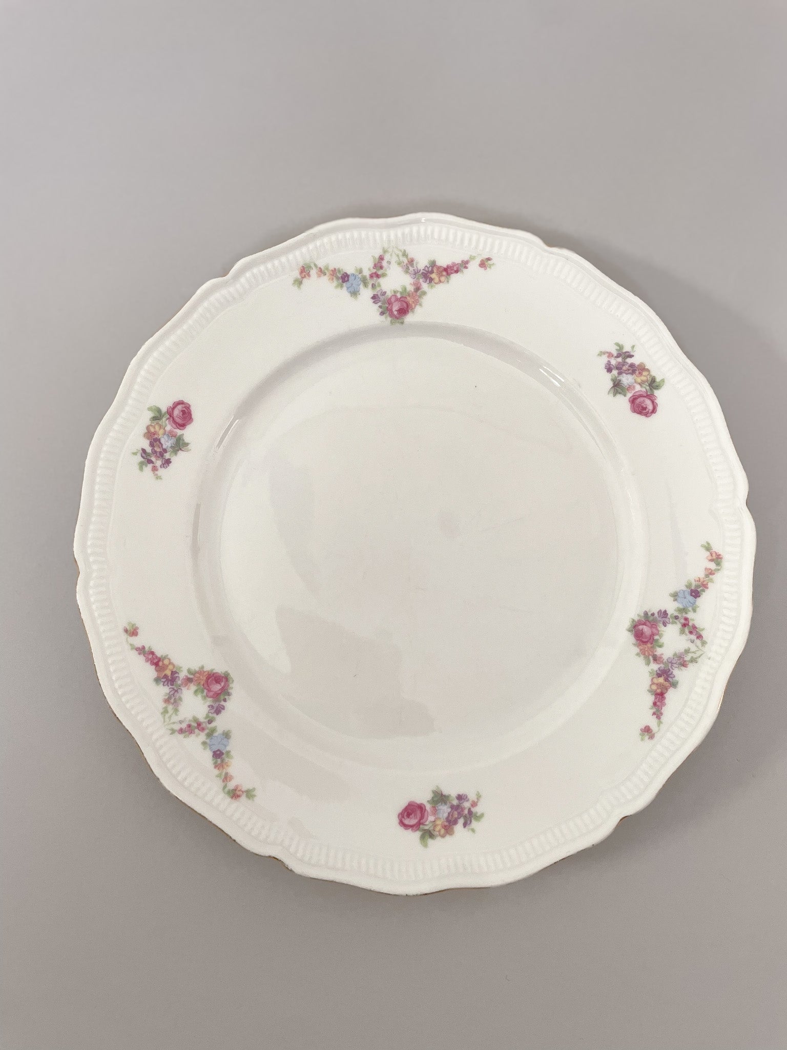 Talerz przystawkowy z dekoracyjnym rantem no.18