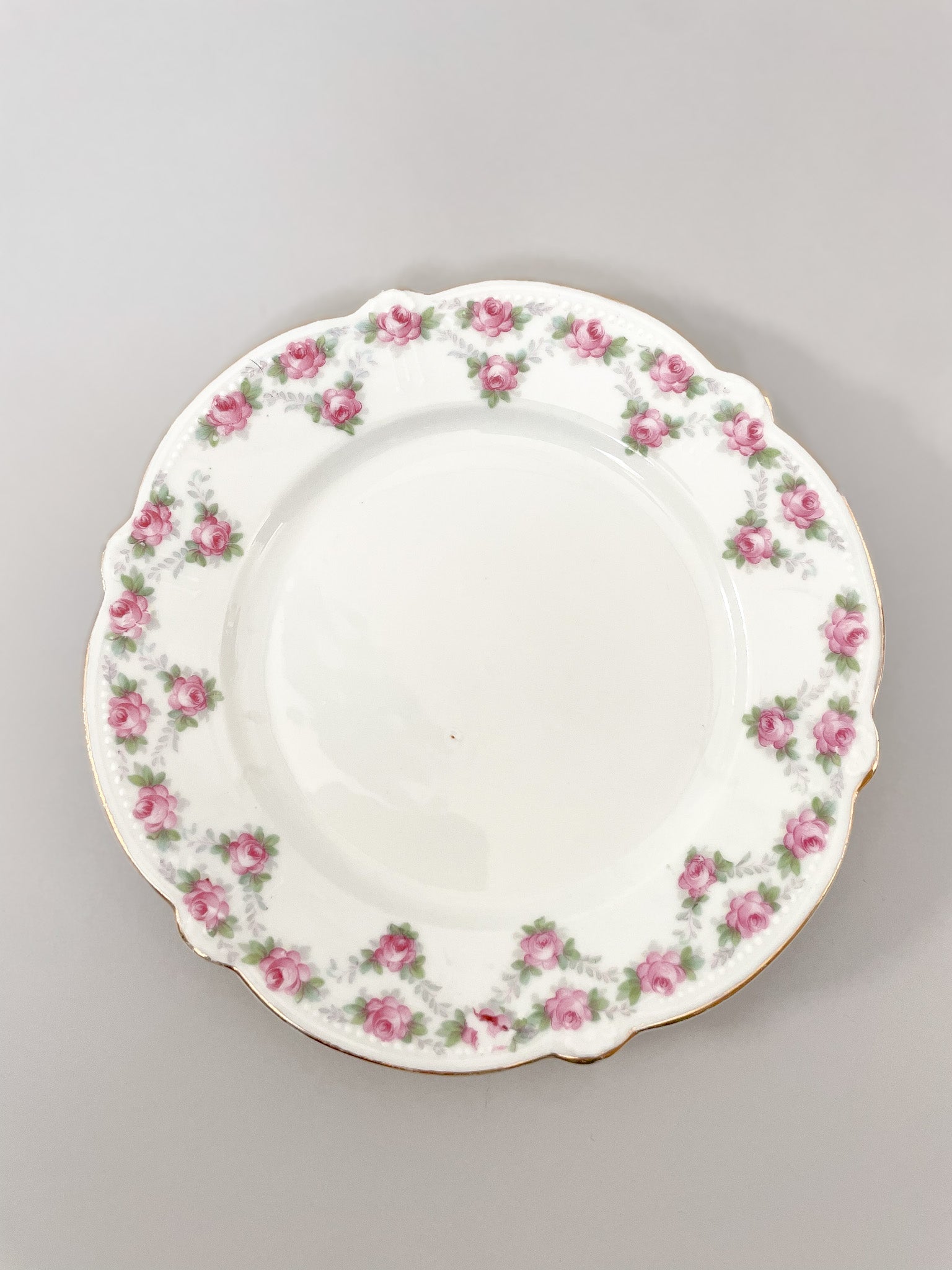 Talerz przystawkowy z dekoracyjnym rantem no.17