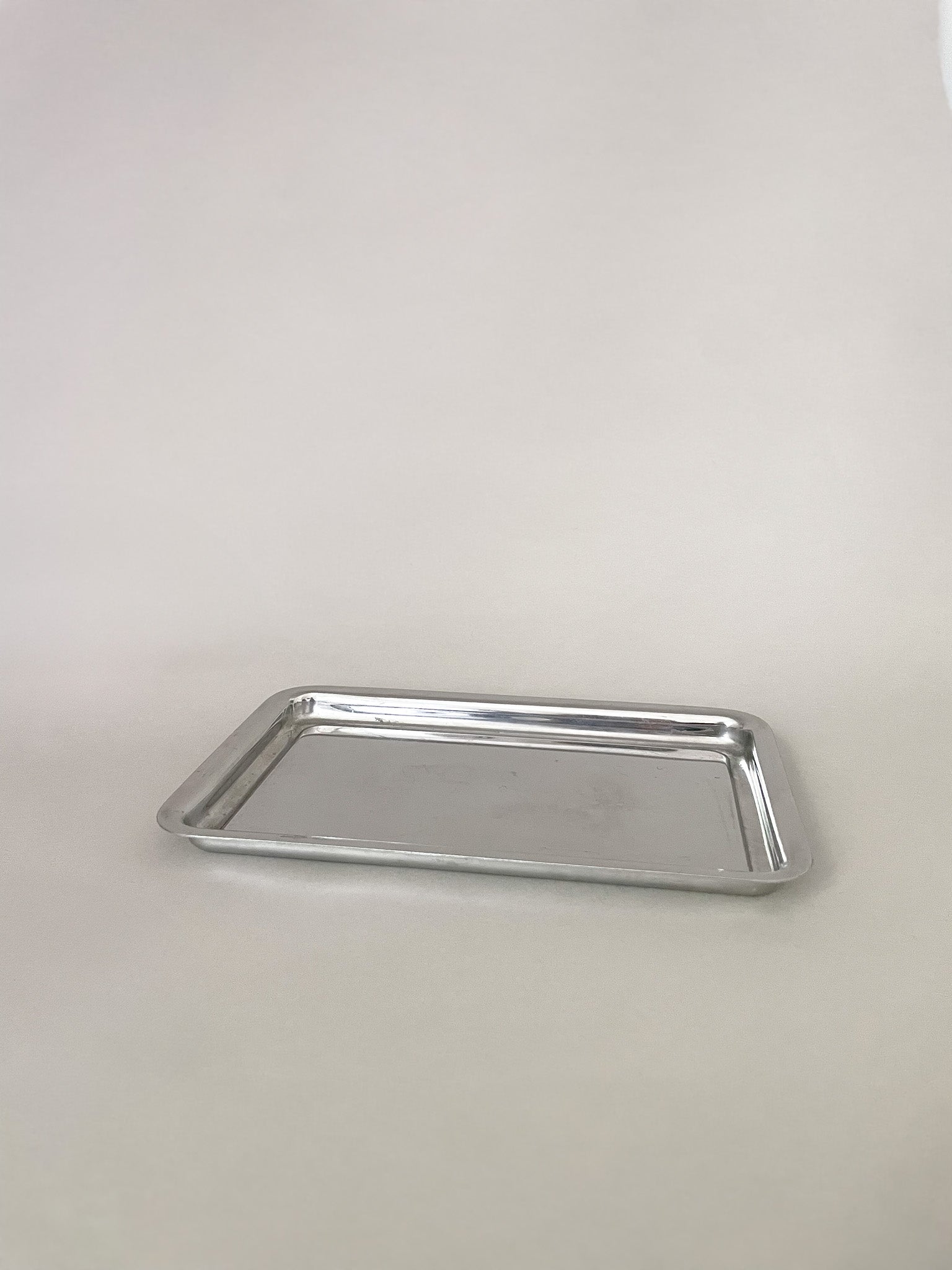 Mała metalowa taca no.5