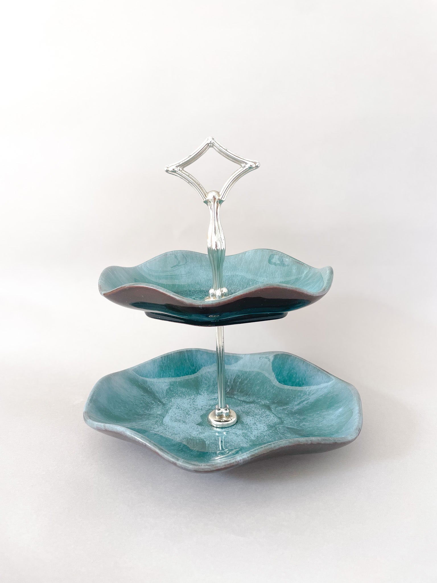 Piętrowa falowana patera no.13