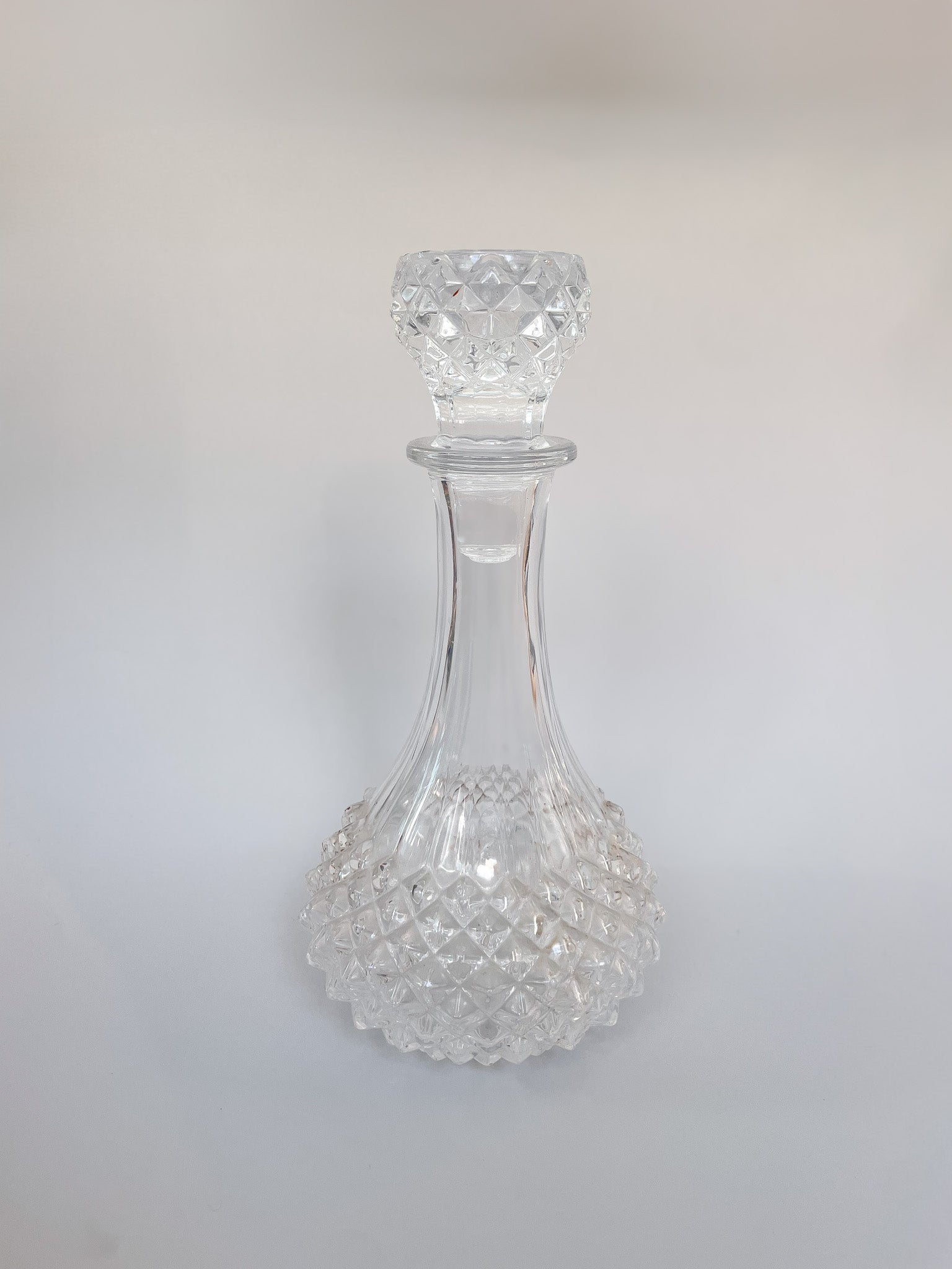 Kryształowa dekoracyjna karafka no.15